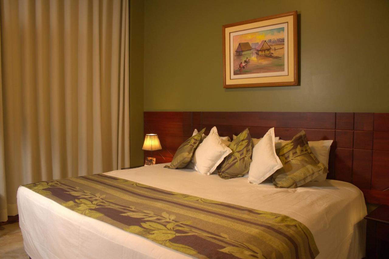 Hotel Europa 伊基托斯 外观 照片