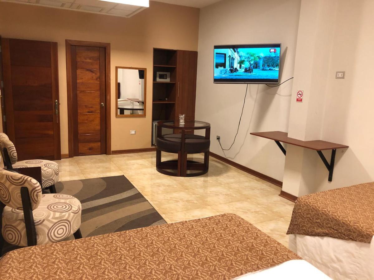Hotel Europa 伊基托斯 外观 照片